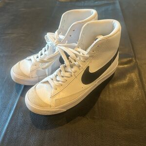 Nike Sport Shoe Hightop